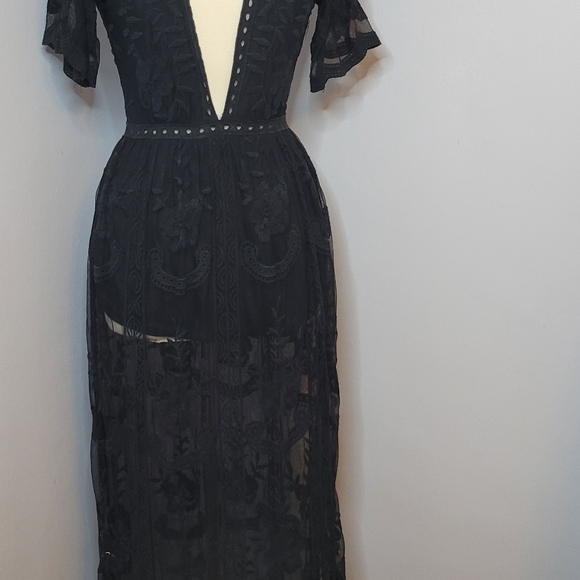 Honey Punch Small Black Lace Maxi Dress Romper Deep Plunge V-Neck Sheer Overlay - Picture 3 of 12
